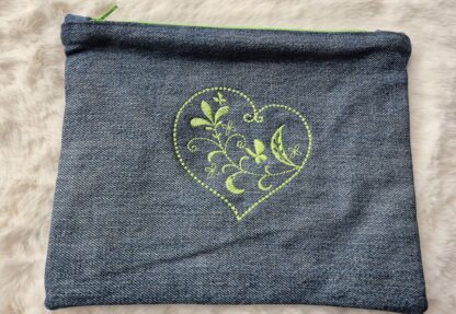 Pochette "cœur vert"