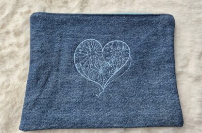 Pochette "cœur bleu"